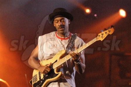 MARCUS MILLER