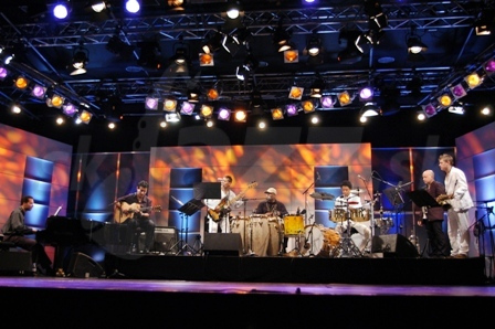 TOMÁS PEREZ Y SUS QUIJOTES