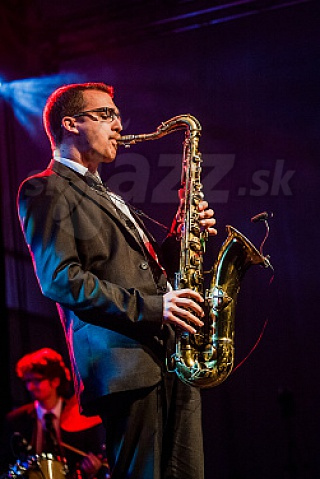  MARTIN UHEREK  