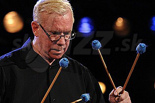  GARY BURTON  