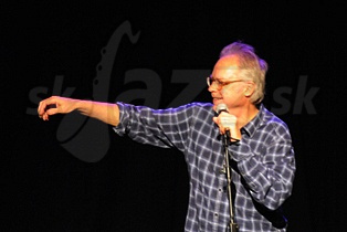  PREDSTAVOVANIE HRÁČOV  