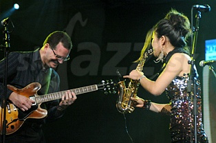  PETE + GRACE  