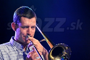  JACEK NAMYSLOWSKI  