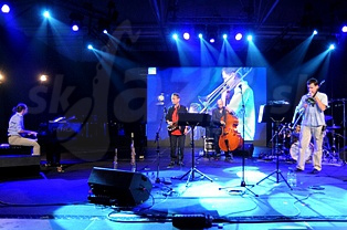  ZBIGNIEW NAMYSLOWSKI  