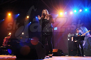  SIMONE KOPMAJER & BAND  