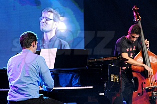 ARNAUD + BRUNO  