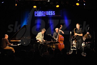  MIKE MAINIERI & NORTHERN LIGHT  