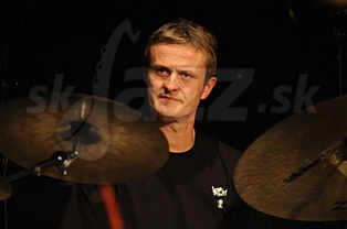  AUDUN  