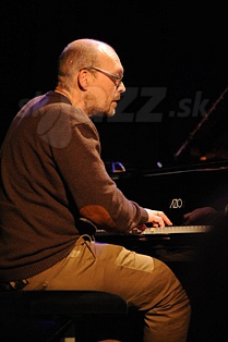  BUGGE  