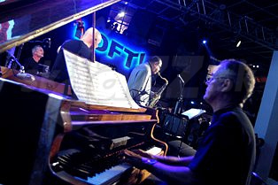  ERNIE WATTS QUARTET  