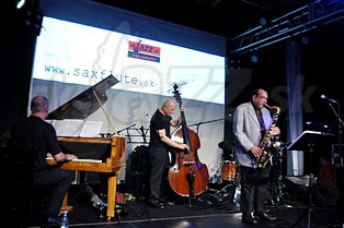  ERNIE WATTS QUARTET  