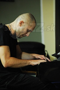 TOMÁŠ