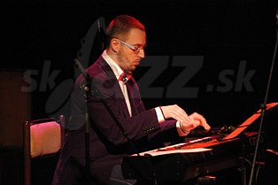  ĽUBOŠ ŠRÁMEK  