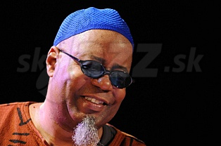  DWIGHT TRIBLE  
