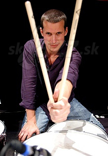 MARTIN VALIHORA