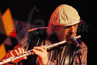  JIŘÍ  