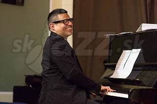  BENITO GONZALES  