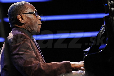  GEORGE CABLES  