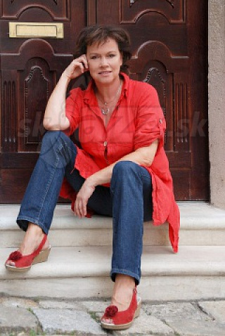  ADRIENA BARTOŠOVÁ  