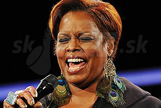 DIANNE REEVES  