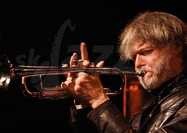  TOM HARRELL  