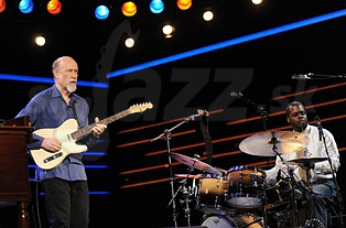  JOHN + GREG  