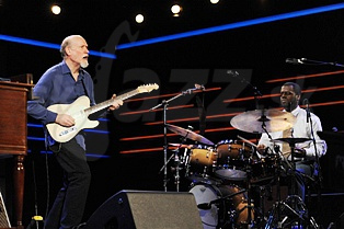  JOHN + GREG  