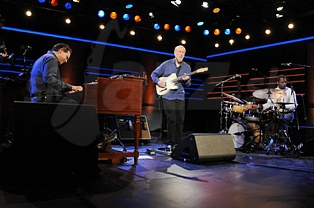  JOHN SCOFIELD ORGANIC TRIO  