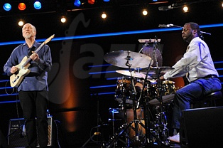  JOHN + GREG  