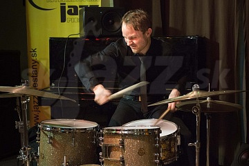  TOMÁŠ HOBZEK  