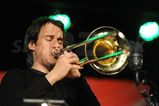  NILS WOGRAM  