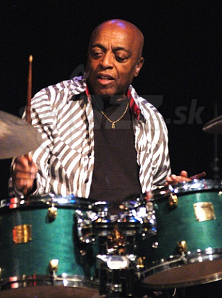  ROY HAYNES  
