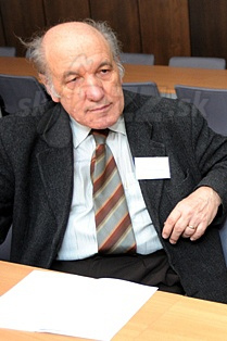  ĽUBOMÍR CHALUPKA  