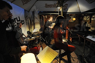  VLADIMÍRA KRČKOVÁ & BAND  
