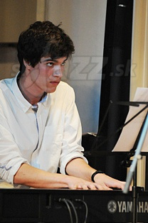  IVAN KULIFAJ  