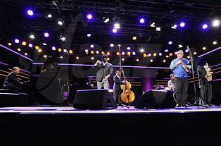  GREGORY PORTER & BAND  