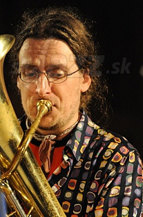  JOHANNES BÄR  