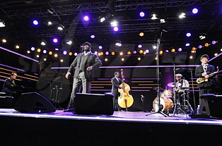  GREGORY PORTER & BAND  