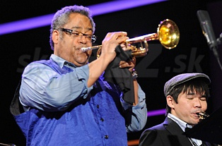  JON + YOSUKE  
