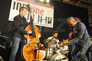  BOBBY BROOM TRIO  