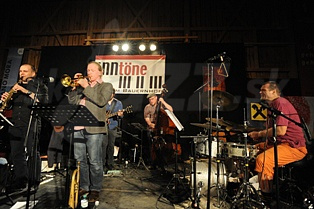  ULI SOYKA SEXTET  