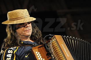 RENATO  