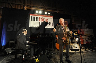  SCOTT HAMILTON QUARTET  