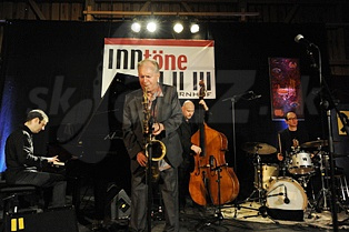 SCOTT HAMILTON QUARTET  