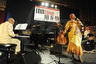  TULIVU-DONNA CUMBERBATCH QUARTET  