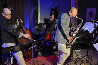  JAZZONANCE  