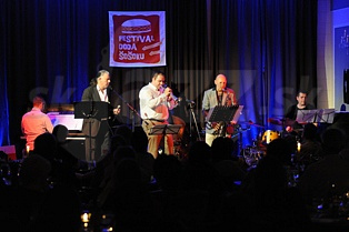 JAZZONANCE  