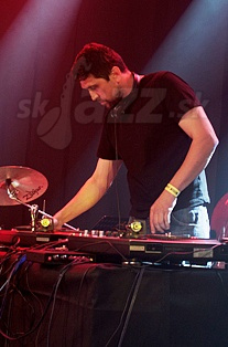  DJ KOKI  