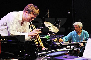  FREDERIK + TRILOK  