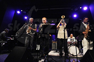  THE COOKERS  